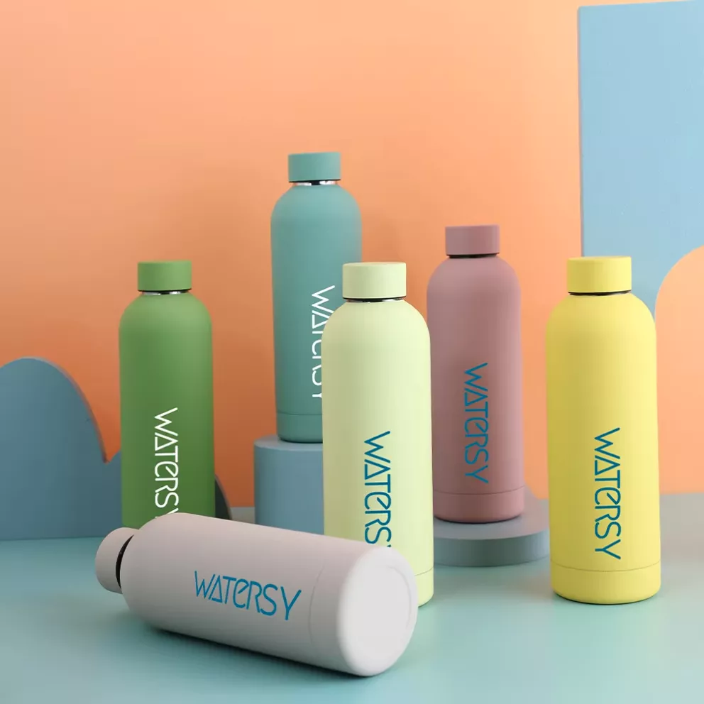 Personalized bottle with the guest's name - Image 2